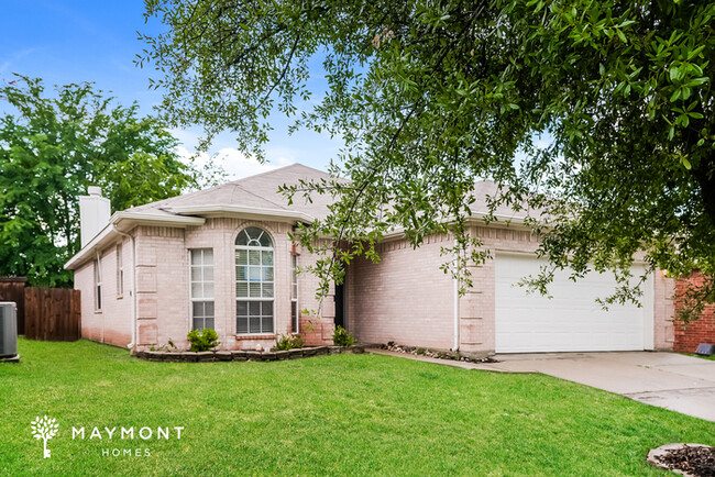 Building Photo - Charming 3-Bedroom 4-Side Brick Home