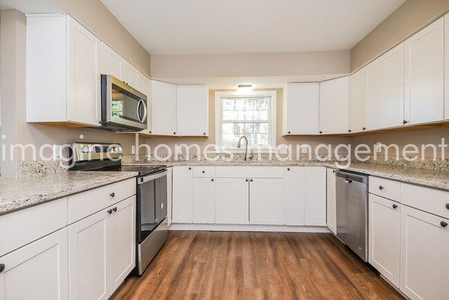 Foto del edificio - 15430 Howe Rd