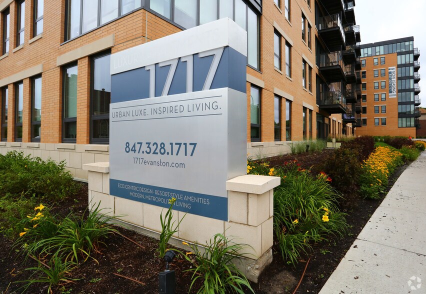 1717 Apartments Rentals Evanston, IL