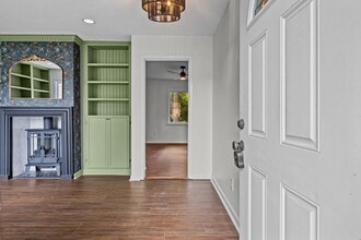 Building Photo - 1033 Xavier Dr