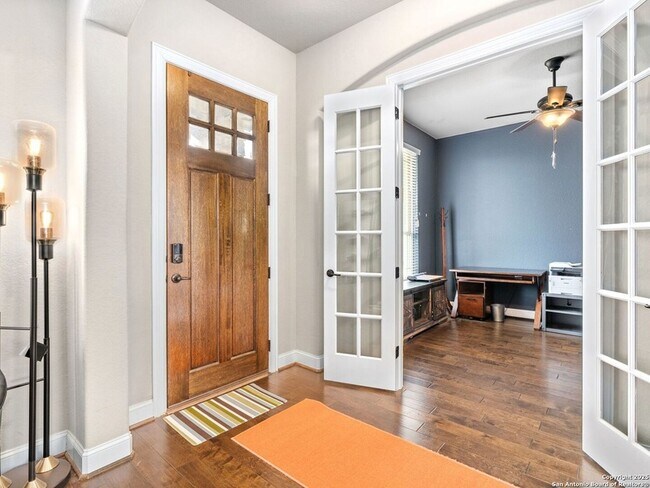 Foto del edificio - 1714 Kosmas Dr