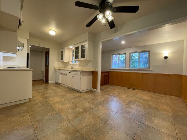 Foto del edificio - Spacious Granite Bay Home Near Folsom Lake – Available Now