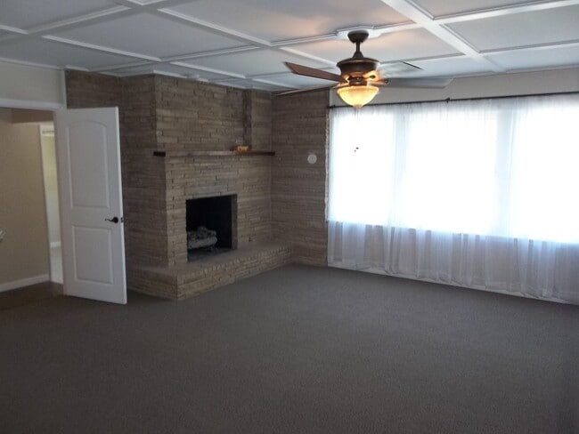 Building Photo - 3 BEDROOM, CLOSE TO SCOTT & WHITE