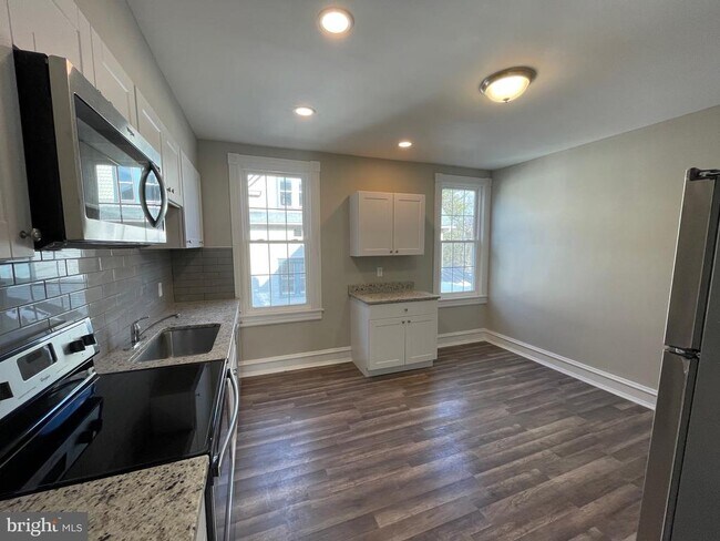 Foto del edificio - 10 Clifton Ave