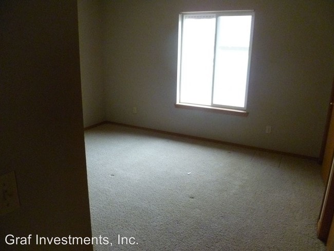 Building Photo - 1000 Speyers Rd