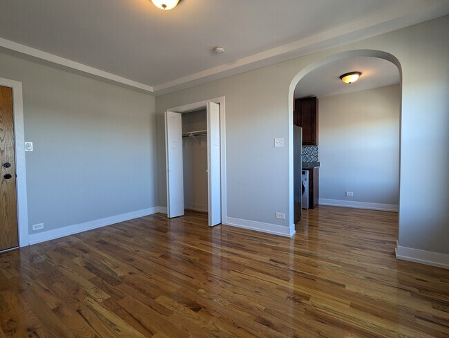 Foto del edificio - 556 W Arlington Pl