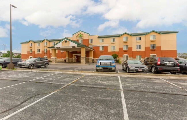 Building Photo - Furnished Studio-Findlay - Tiffin Avenue