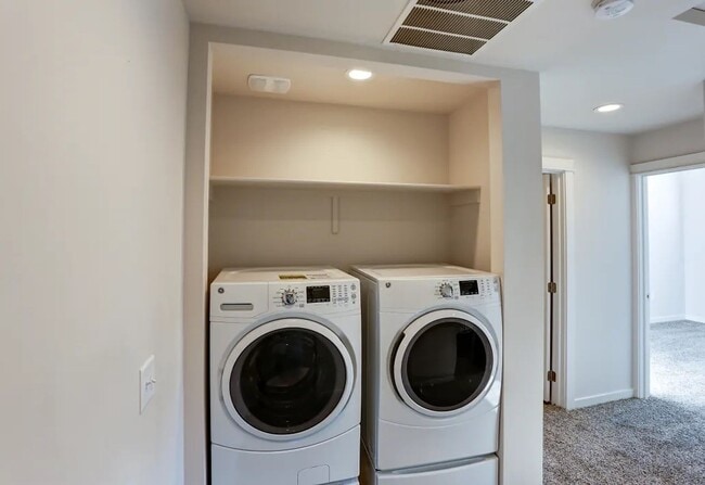 Foto del interior - Creekside Townhomes