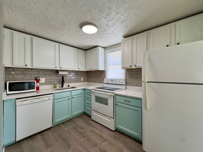 Foto del edificio - Charming 3Bedroom/2Bathroom in Perry Hall,...