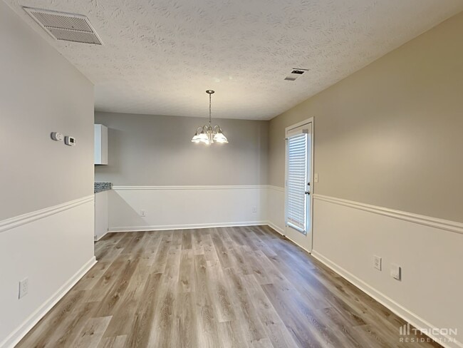 Building Photo - 4105 Mission Way
