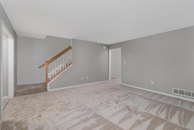 Building Photo - 57 Nottingham Dr