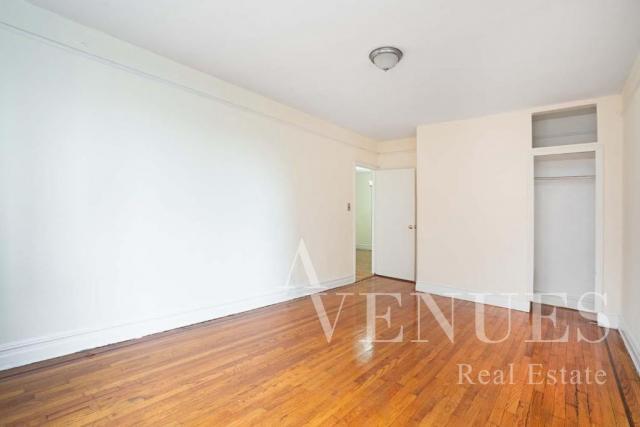 Foto del edificio - 2 bedroom in BROOKLYN NY 11218