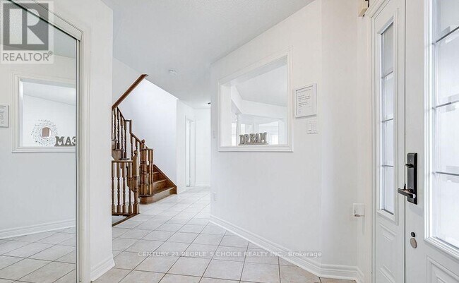Building Photo - 3744 Althorpe Cir