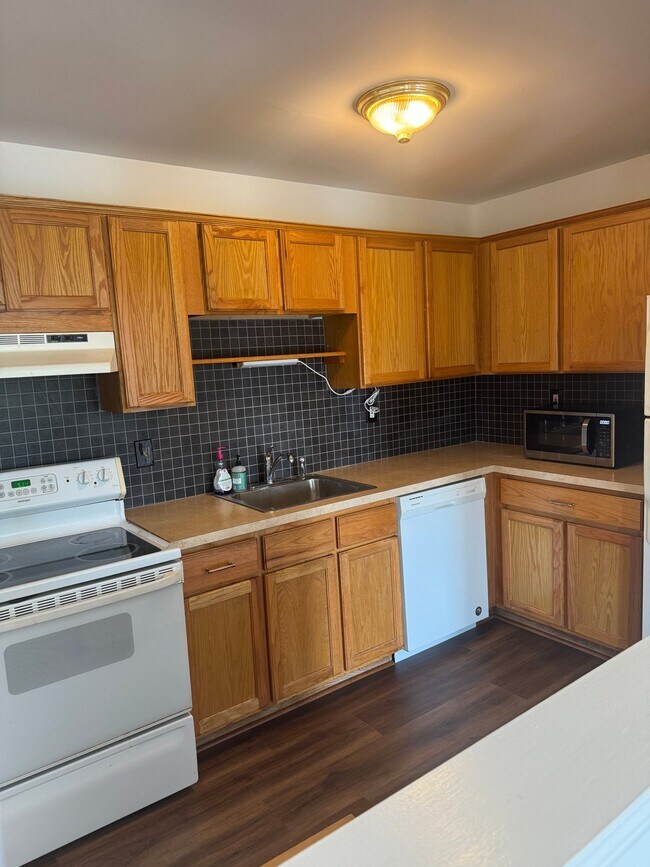 Foto del edificio - 809 Sunset Ln