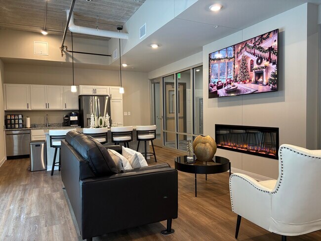 Sala Club - Foundry on 3rd