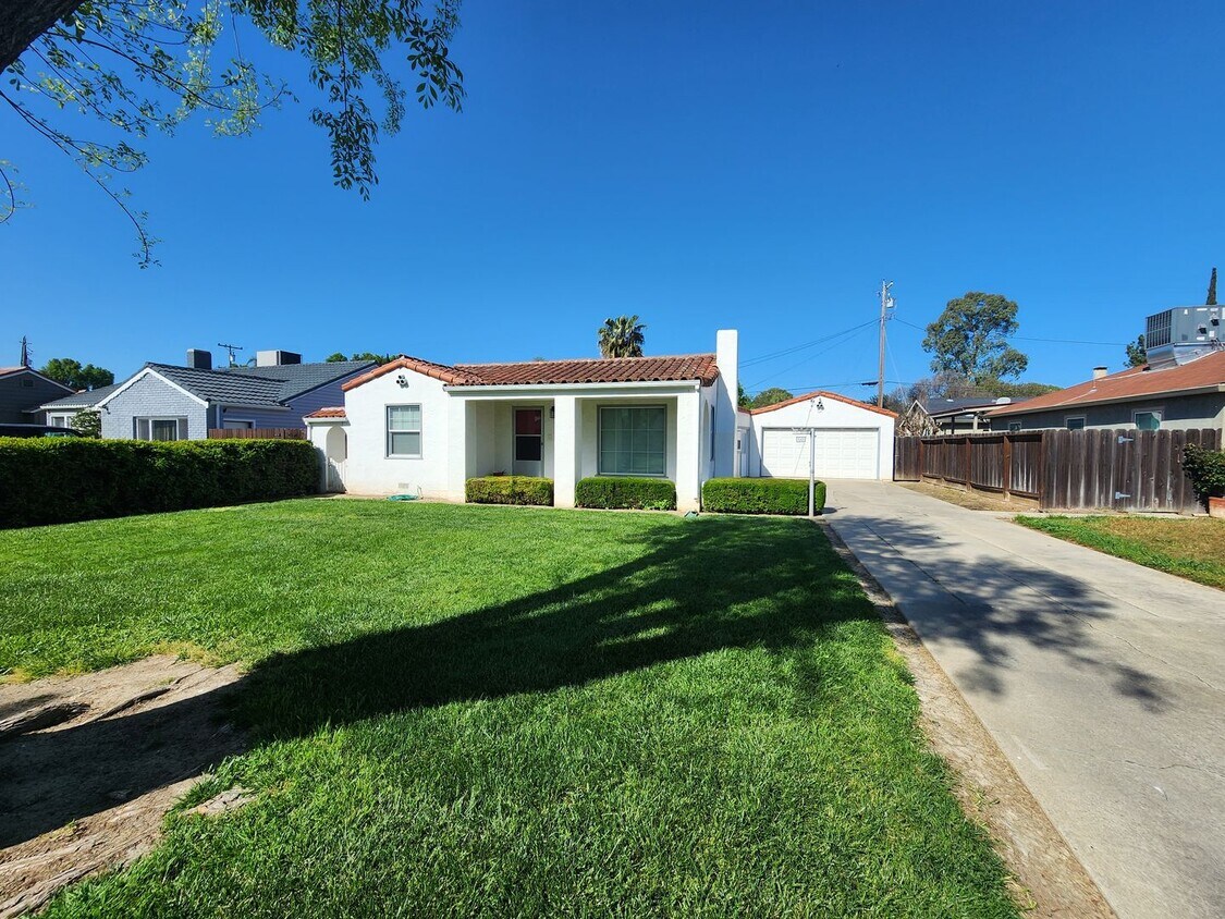 Primary Photo - Adorable and Cozy home with updated style