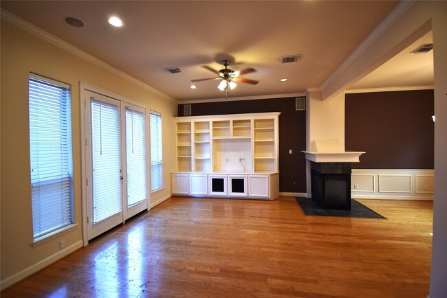 Building Photo - 1117 Malone St