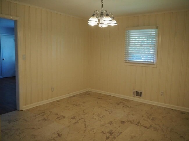 Building Photo - 1457 Thunderwood Ln SW