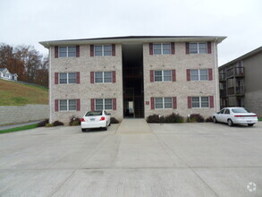 Building Photo - 632 Creekside Dr