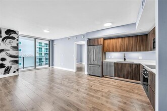 Building Photo - 488 NE 18th St