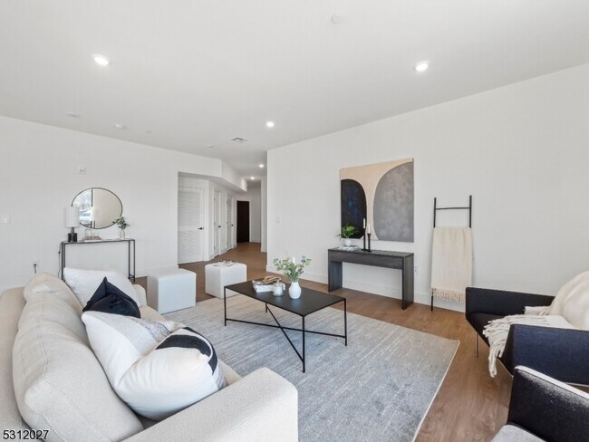 Foto del edificio - 555 Northfield Ave