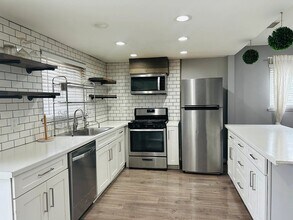 Building Photo - 11071 Bixler Cir