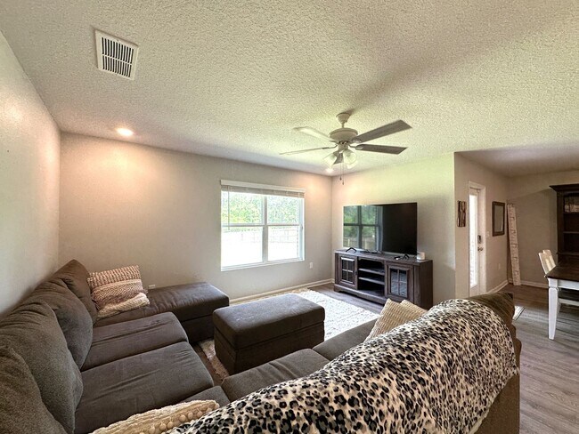 Foto del edificio - 3062 Brandon Dunes Ln