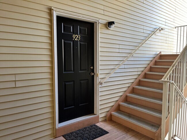 Building Photo - 923 Del Negro Ct