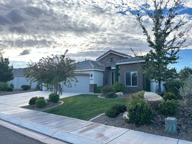 Building Photo - Little Valley Home