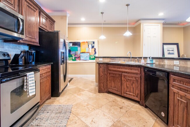 Building Photo - 7039 Kingston Cove Ln