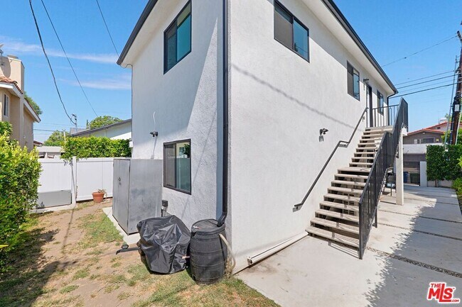 Building Photo - 6266 Etiwanda Ave