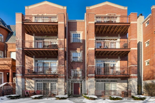 Building Photo - 4736 S Drexel Blvd