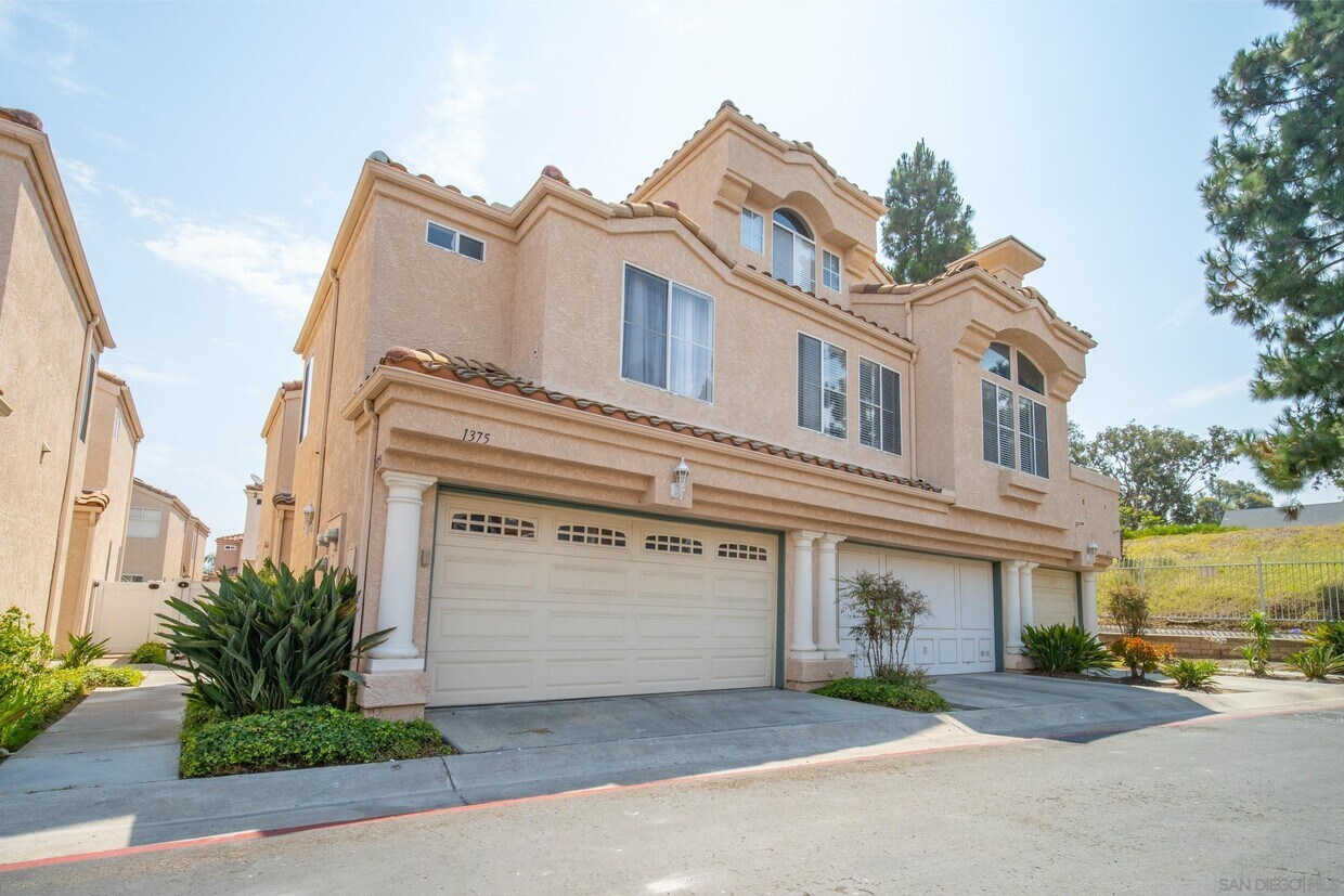 Primary Photo - 1375 Serena Cir