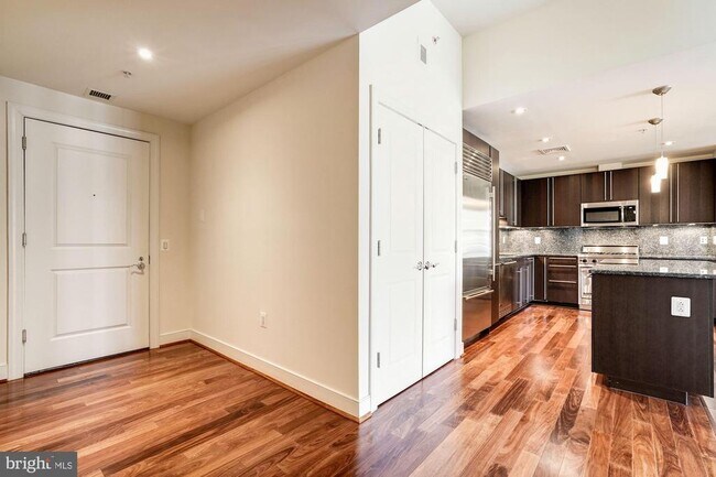 Foto del edificio - 2425 L St NW