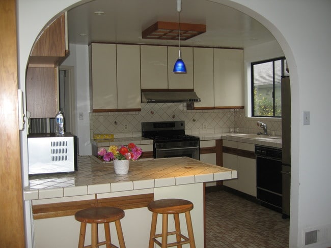 Building Photo - 409 Dellbrook Ave