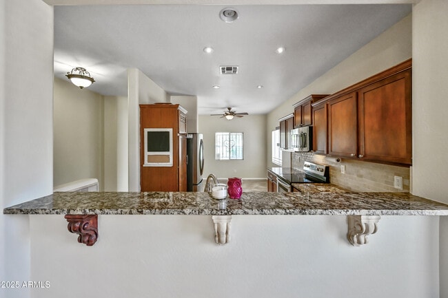 Building Photo - 7303 S 54th Dr