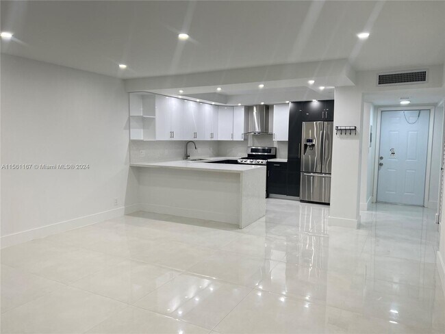 Foto del edificio - 17901 NW 68th Ave