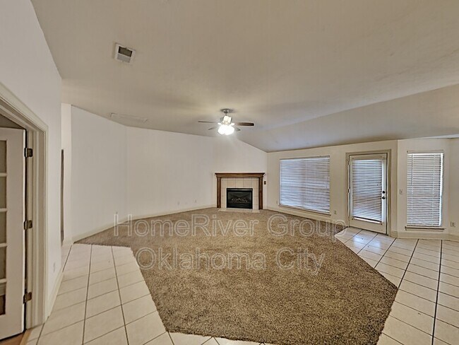 Foto del edificio - 1729 Fawn Valley Ln