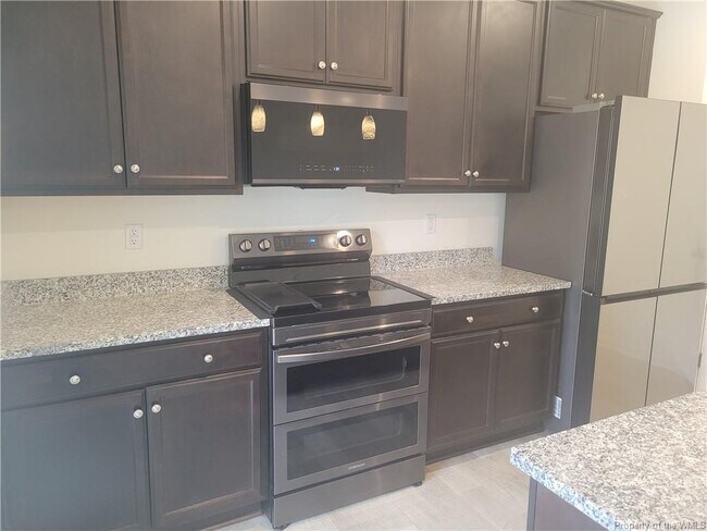 Foto del edificio - 7736 Leeds Castle Ln