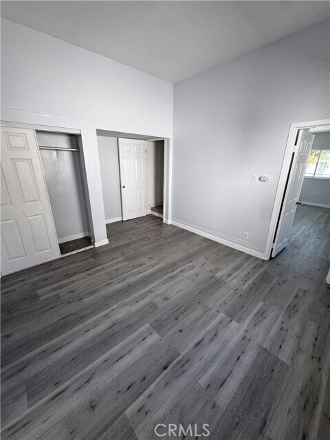 Foto del edificio - 561 W 12th St