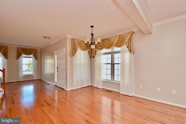 Building Photo - 8131 Landfall Ct