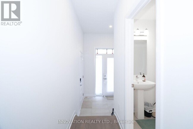 Building Photo - 322 Gisborne Pl