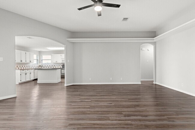 Foto del edificio - 4 Bedroom 2 Bath close to Fort Hood