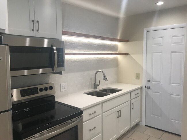 Foto del edificio - 3420 Dakota Ave