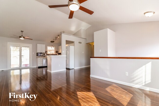 Foto del edificio - 1265 Fenton Ridge Dr
