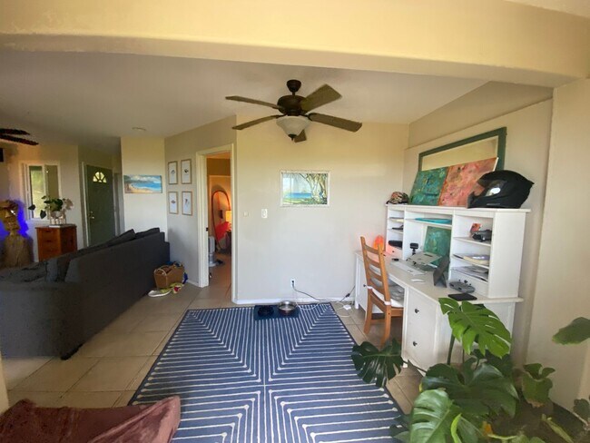 Building Photo - For Rent - 983 Aalapapa Dr. (Upper, Lower)