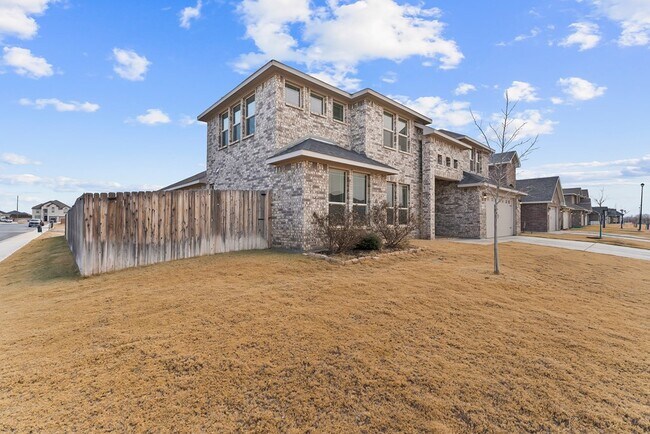 Foto del edificio - 6020 Sunny Stone Dr