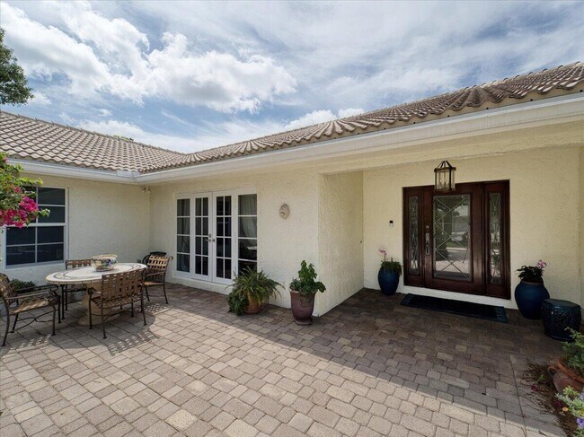 Foto del edificio - 2908 Banyan Blvd Cir NW