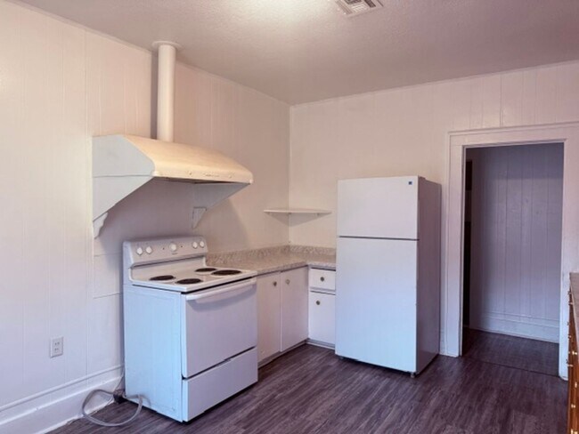 Foto del edificio - Affordable Three Bedroom Two Bath Home