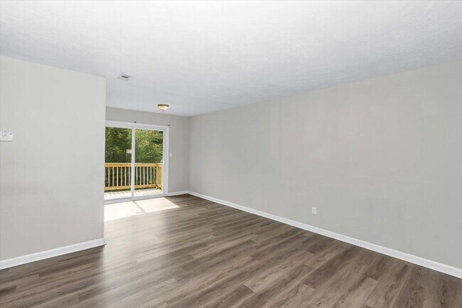 Building Photo - 2114 Vandivere Rd